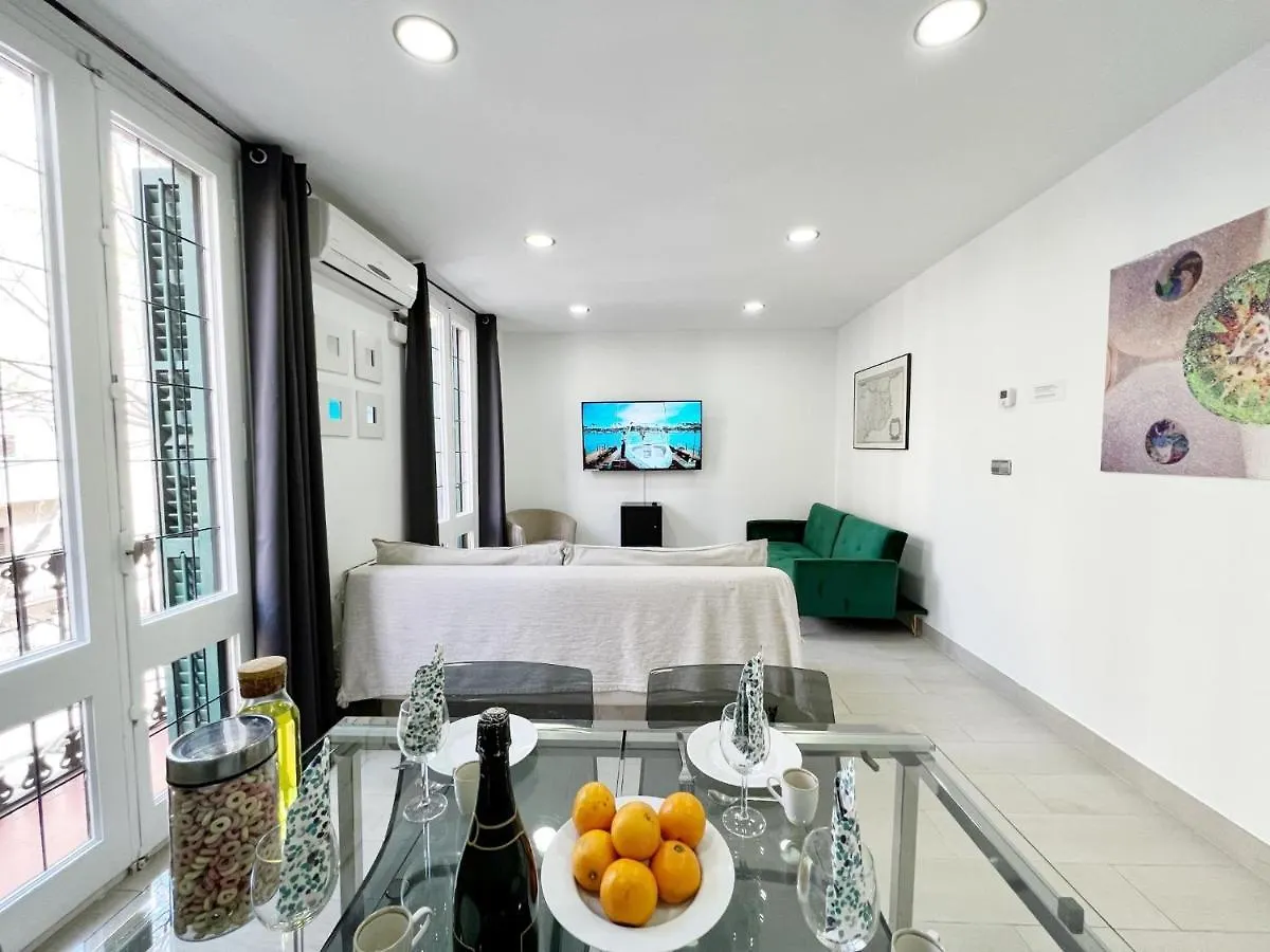Sagrada Familia Gaudi Apartment Barcelona Spain