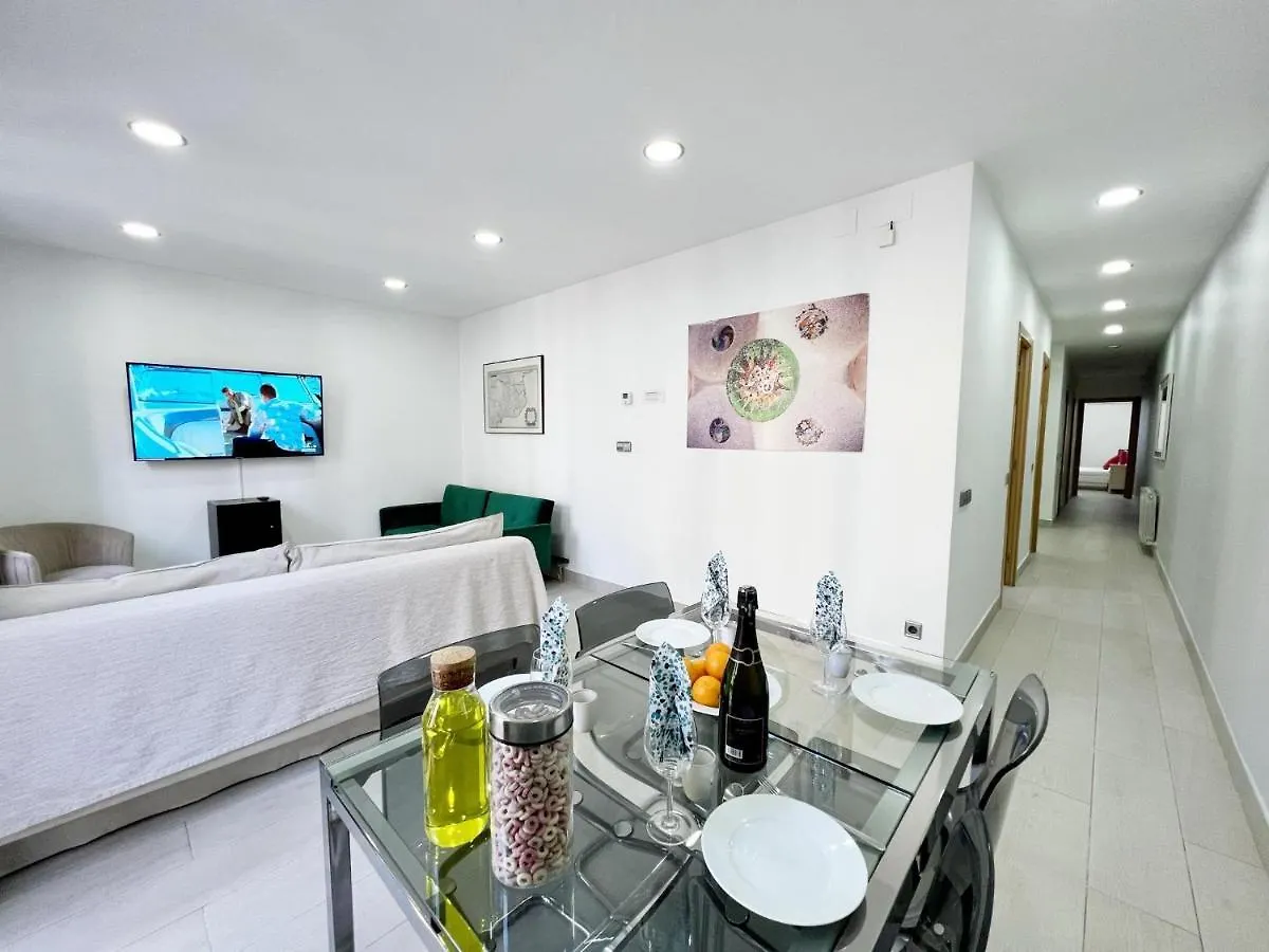 Sagrada Familia Gaudi Apartment Barcelona